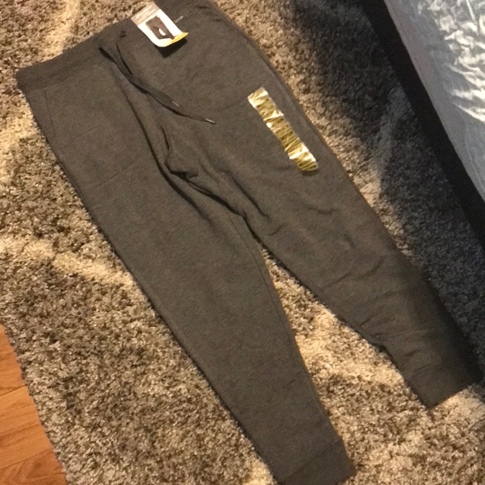 NWT Ultra soft fleece Eddie Bauer joggers.